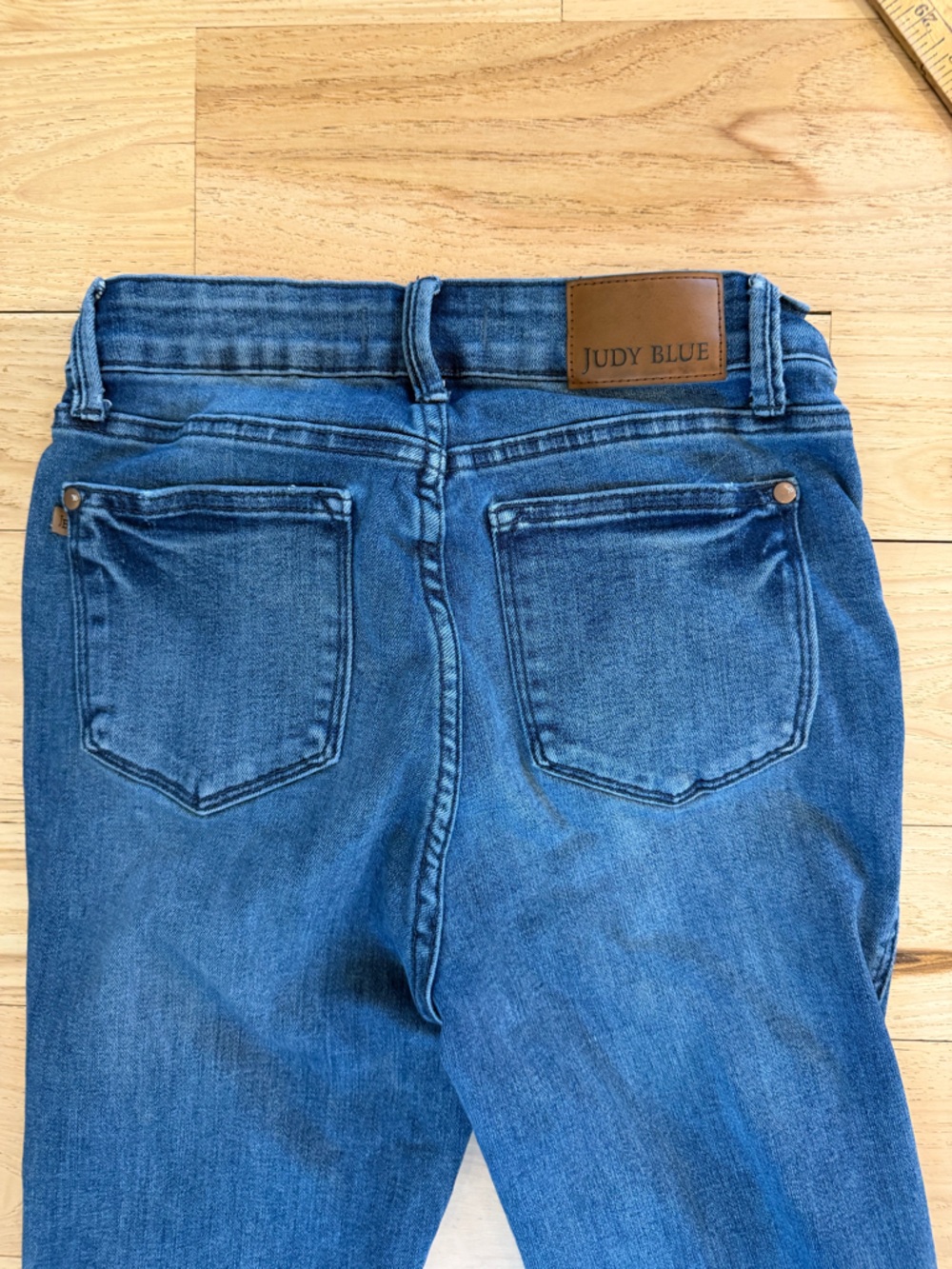 Judy Blue flares size 28 - Picture 7 of 8